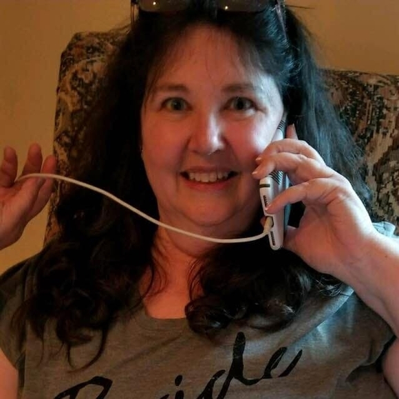 Meet your Posher, Lori - Picture 1 of 1